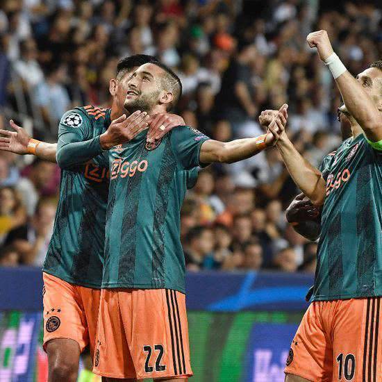 莱斯特城以 莱斯特城以