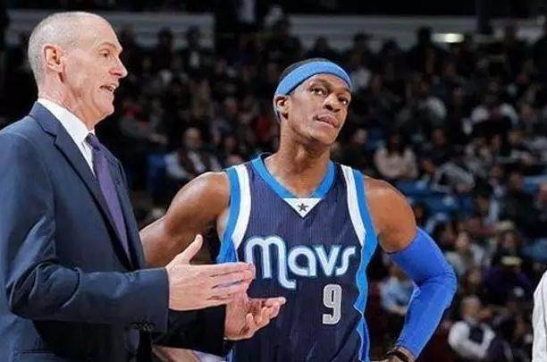 队配合是球 队配合是球